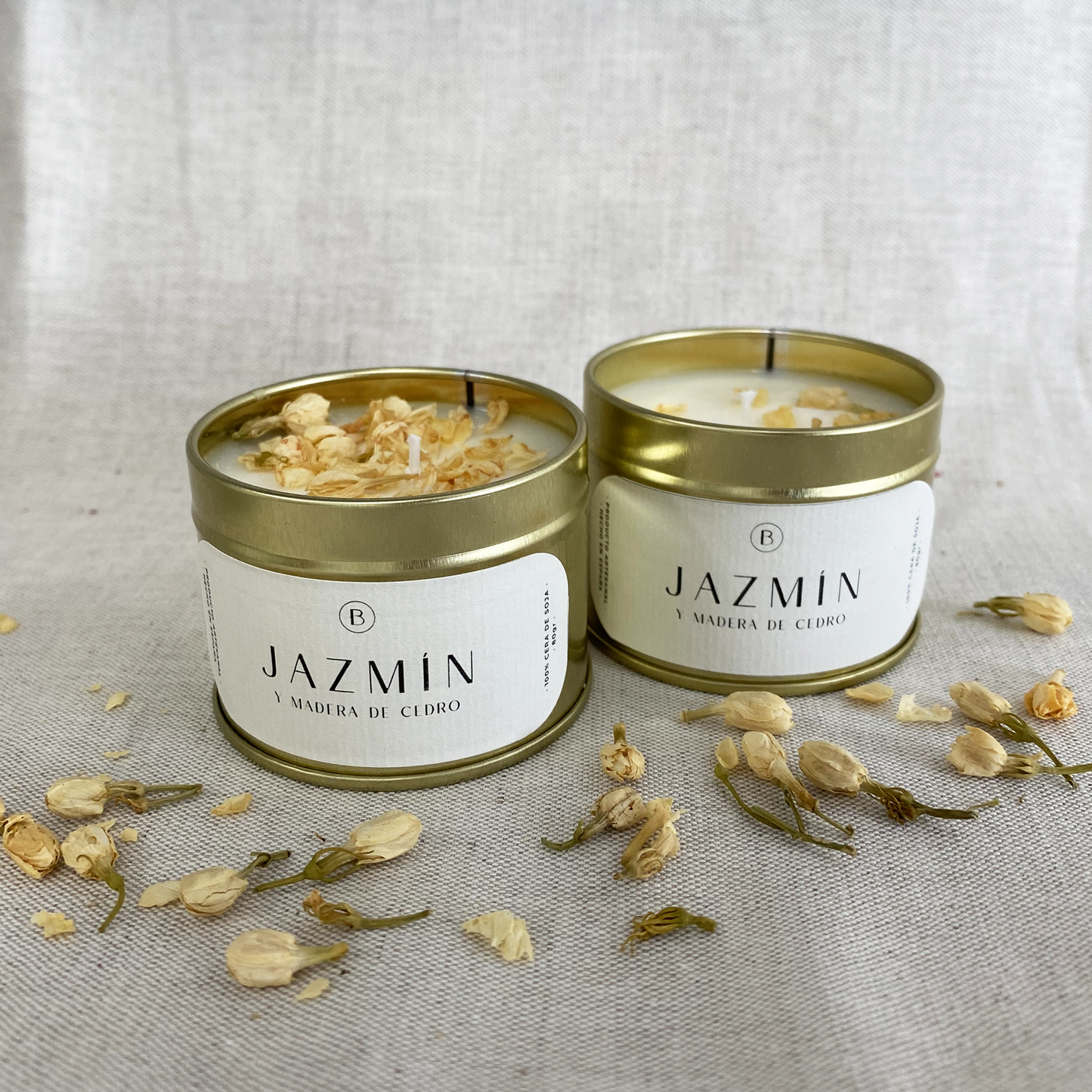 Vela de soja con aroma a jazmín y madera de cedro